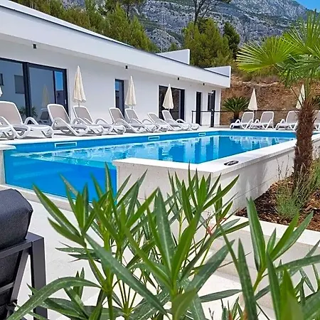 Daire Medak Makarska