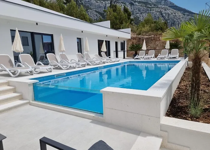 Апартаменты Medak Макарска