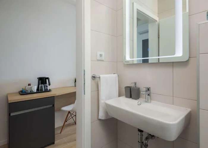 Medak * Макарска