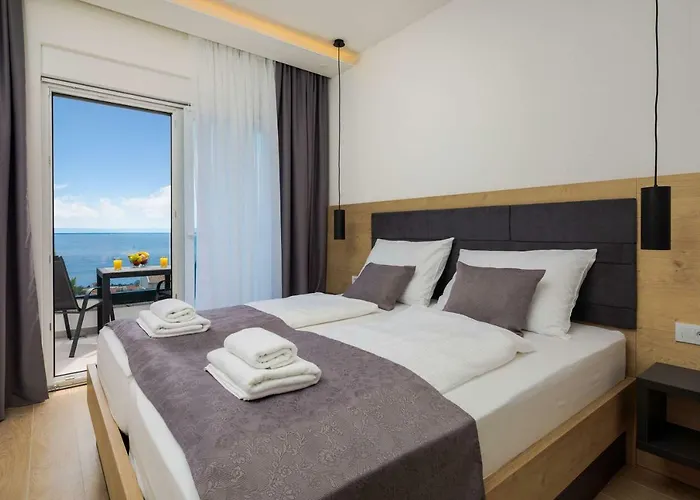 Medak * Макарска